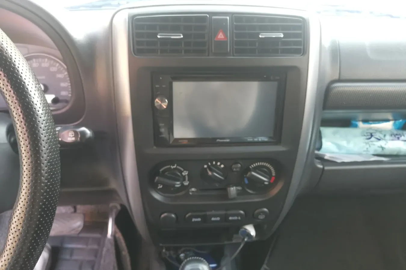 2015 Suzuki Jimny 1.3L 85HP L4 4AT,autocango,china used car exporter,china ev exporter,chinese used car exporter,chinese used ev exporter