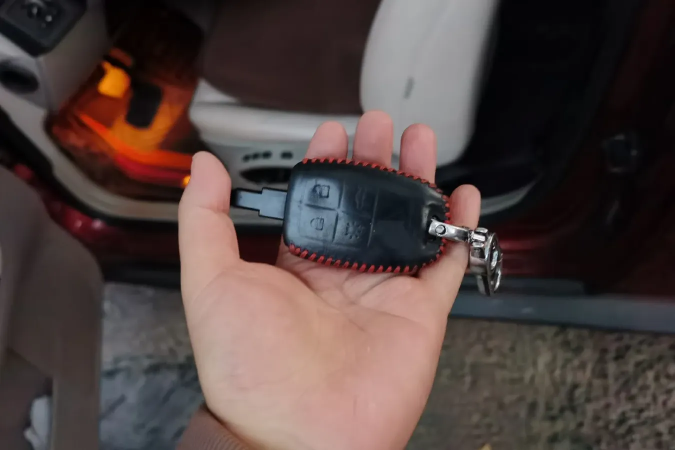 2006 Volvo C30 2.4L 170HP L5 5AT,autocango,china used car exporter,china ev exporter,chinese used car exporter,chinese used ev exporter