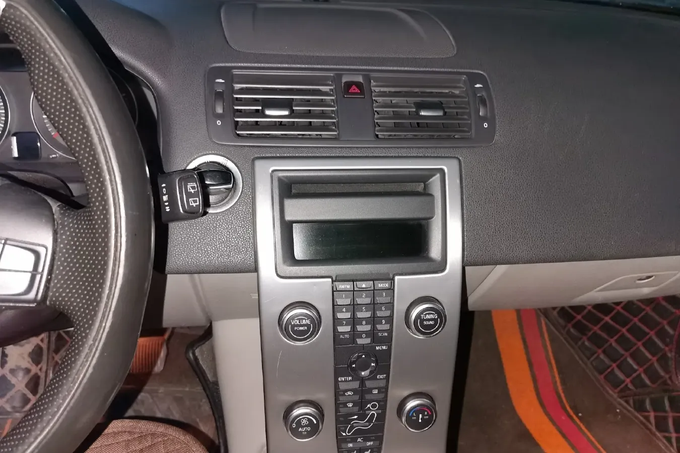 2006 Volvo C30 2.4L 170HP L5 5AT,autocango,china used car exporter,china ev exporter,chinese used car exporter,chinese used ev exporter