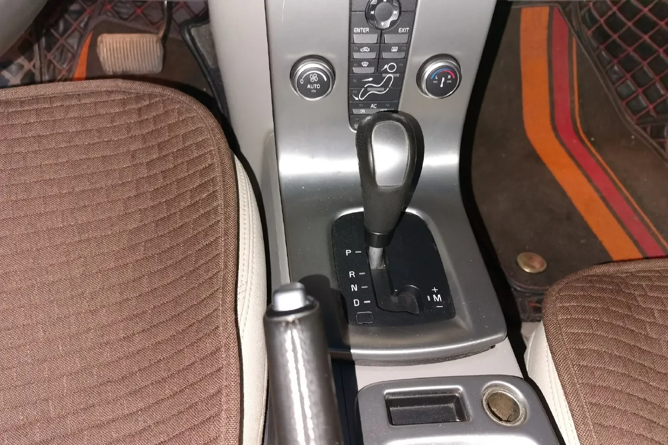 2006 Volvo C30 2.4L 170HP L5 5AT,autocango,china used car exporter,china ev exporter,chinese used car exporter,chinese used ev exporter