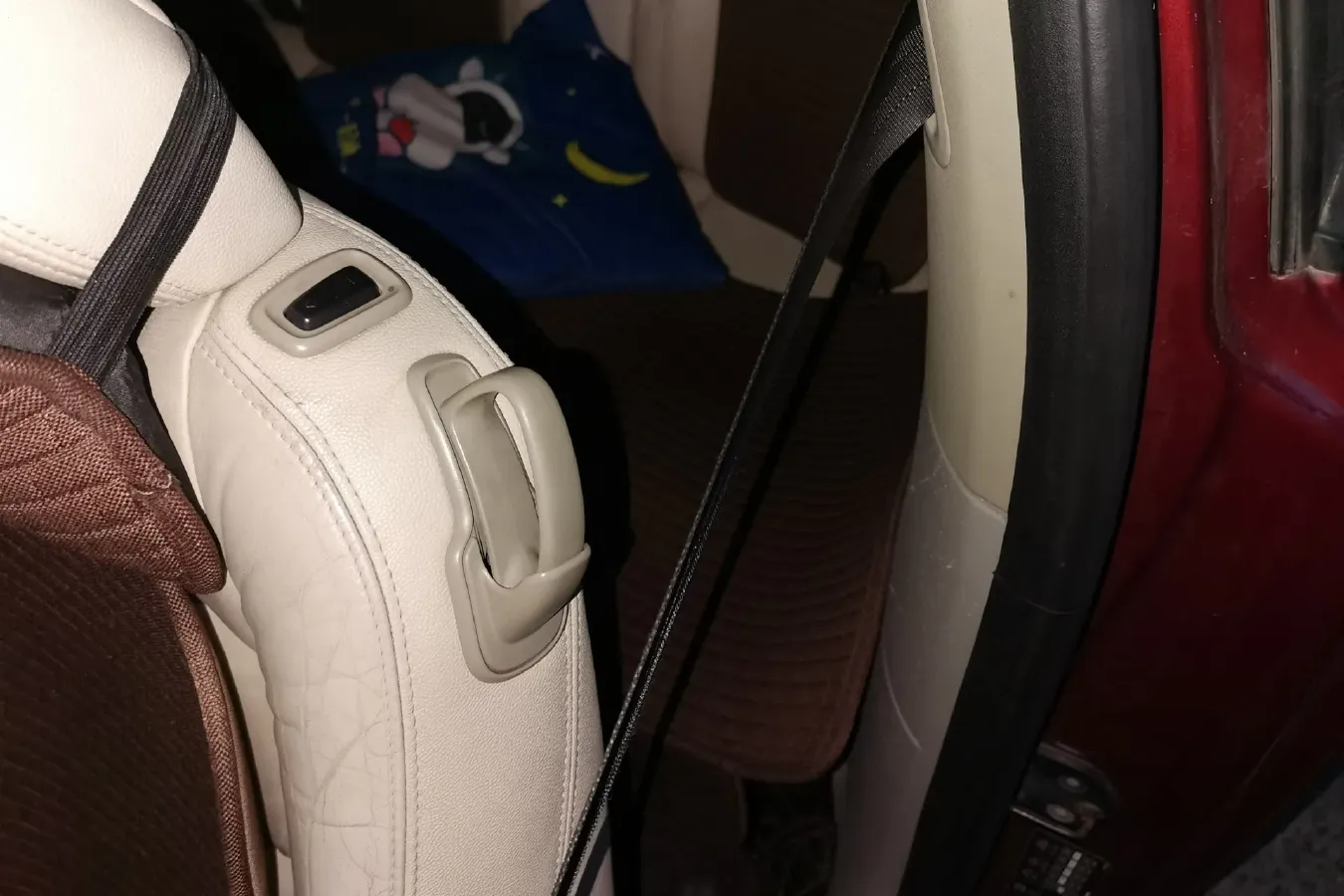 2006 Volvo C30 2.4L 170HP L5 5AT,autocango,china used car exporter,china ev exporter,chinese used car exporter,chinese used ev exporter