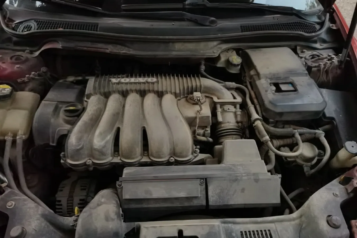 2006 Volvo C30 2.4L 170HP L5 5AT,autocango,china used car exporter,china ev exporter,chinese used car exporter,chinese used ev exporter