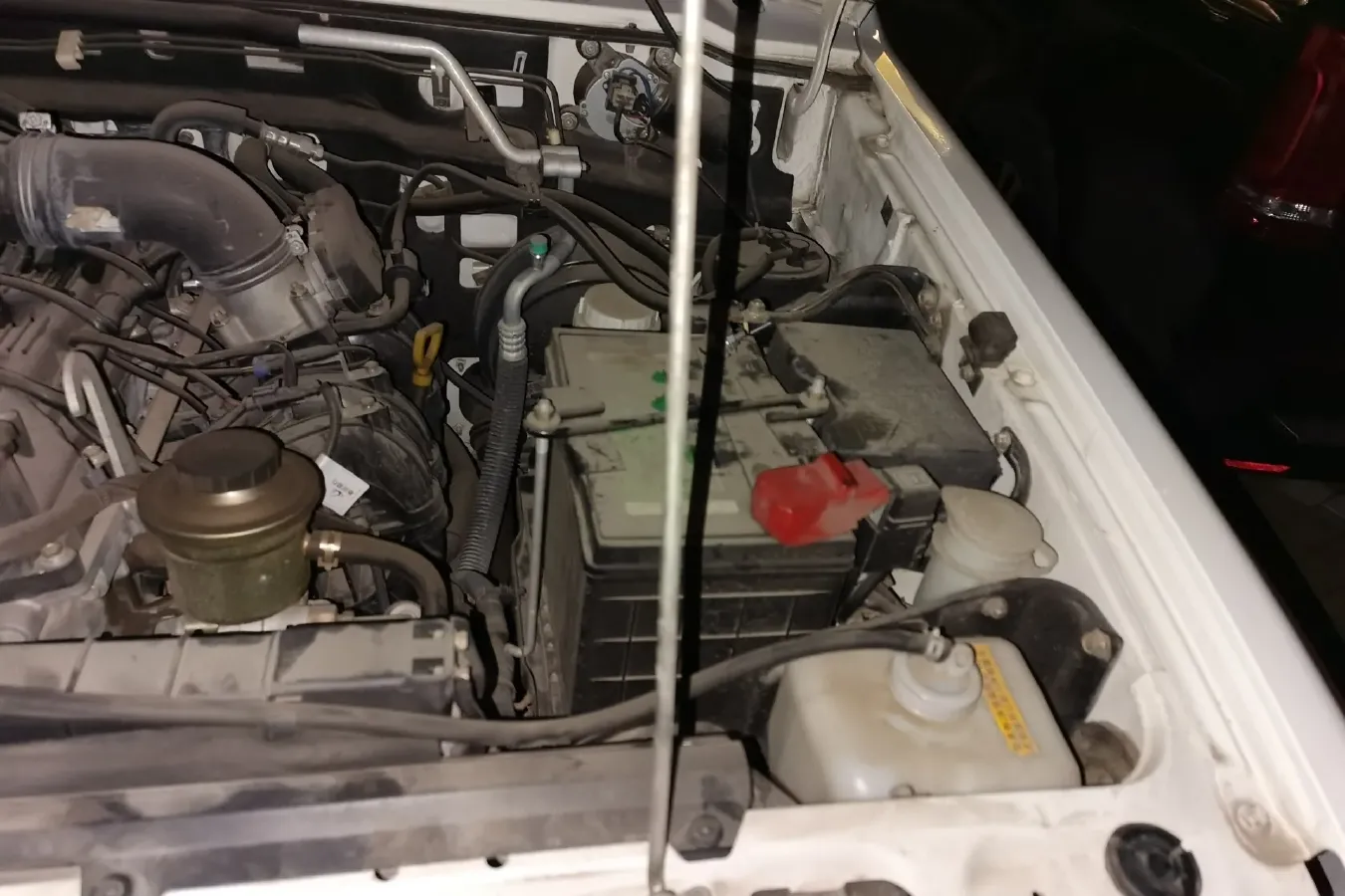 2015 Leopaard Q6 2.4L 147HP L4 5MT,autocango,china used car exporter,china ev exporter,chinese used car exporter,chinese used ev exporter