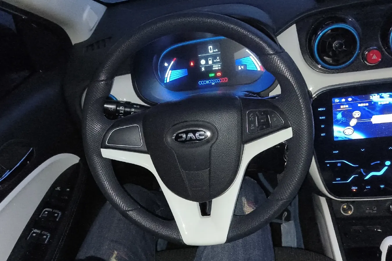 2017 JAC iEV7 BEV 24KWH,autocango,china used car exporter,china ev exporter,chinese used car exporter,chinese used ev exporter