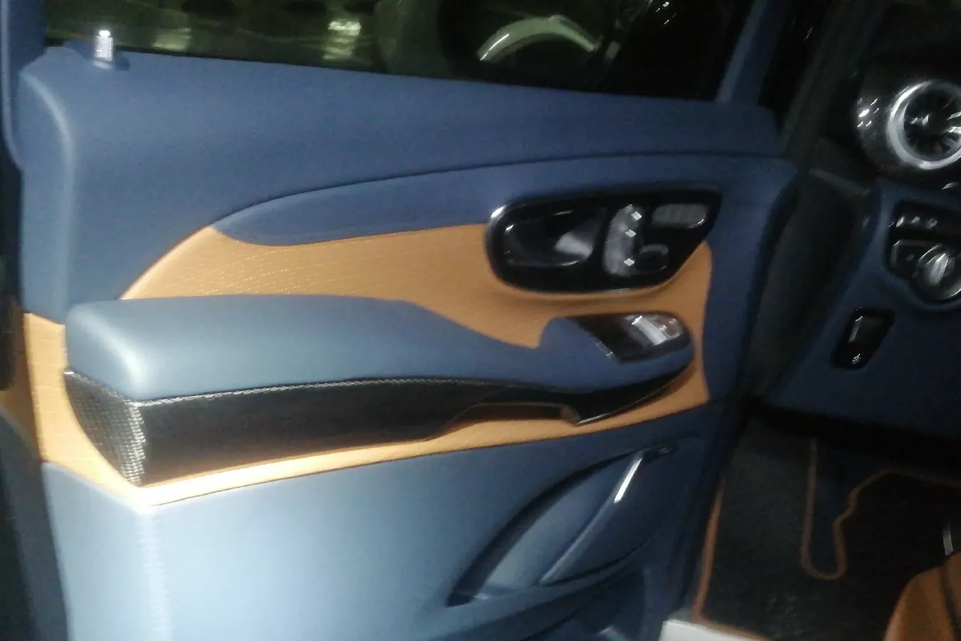 2023 Lorinser LS Series 2.0T 211HP L4 9AT,autocango,china used car exporter,china ev exporter,chinese used car exporter,chinese used ev exporter