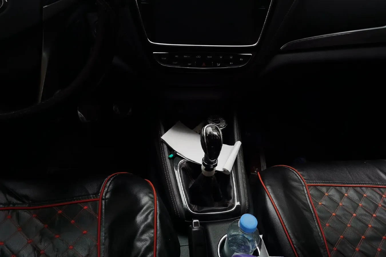 2017 ChangAn Oshan A800 1.5T 156HP L4 6MT,autocango,china used car exporter,china ev exporter,chinese used car exporter,chinese used ev exporter