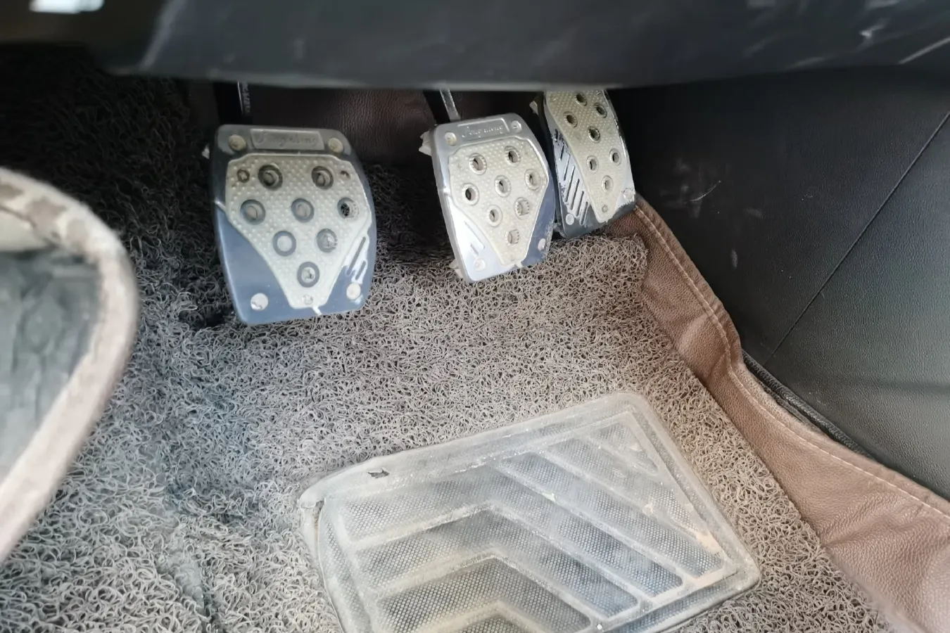 2017 ChangAn Oshan A800 1.5T 156HP L4 6MT,autocango,china used car exporter,china ev exporter,chinese used car exporter,chinese used ev exporter