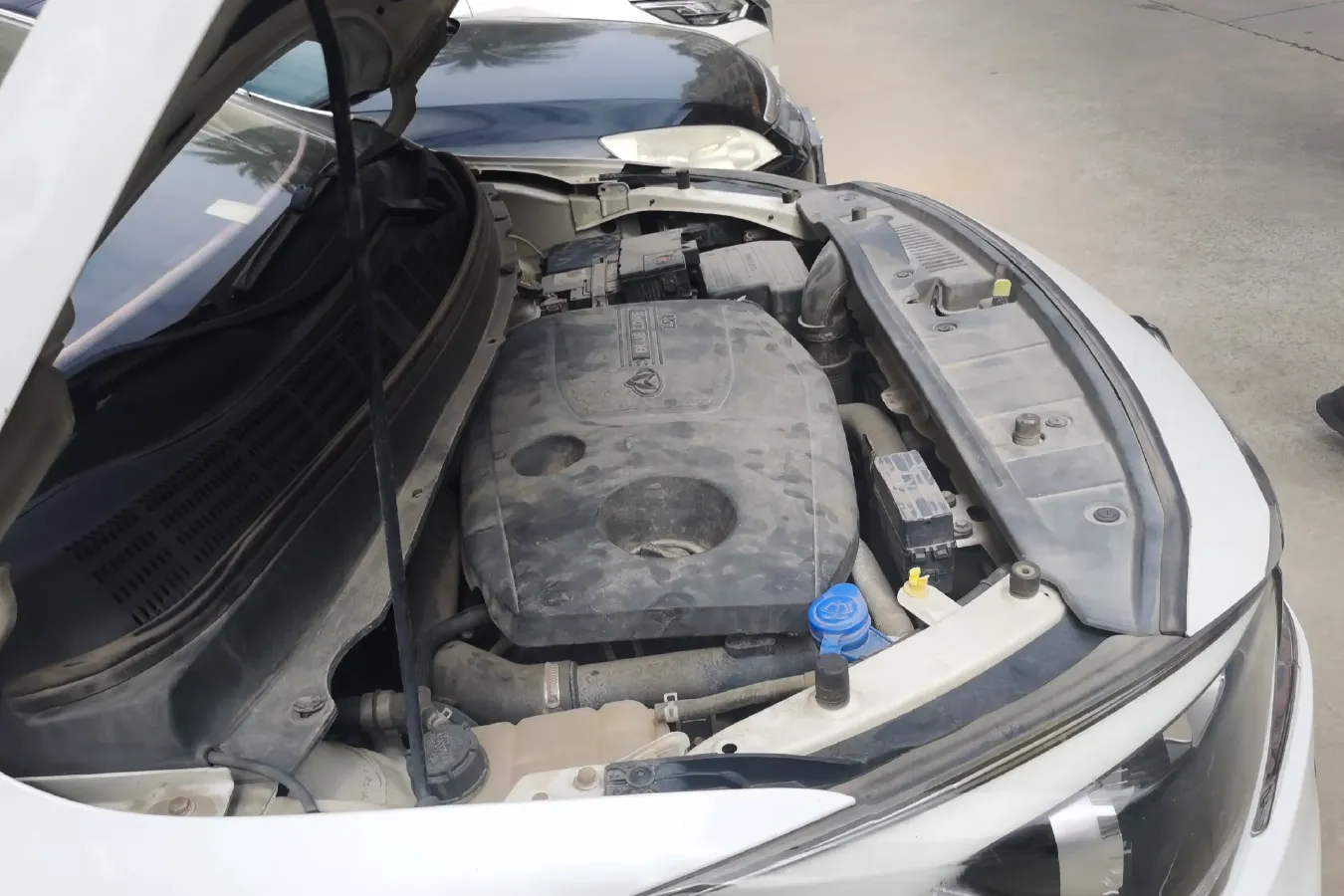 2017 ChangAn Oshan A800 1.5T 156HP L4 6MT,autocango,china used car exporter,china ev exporter,chinese used car exporter,chinese used ev exporter