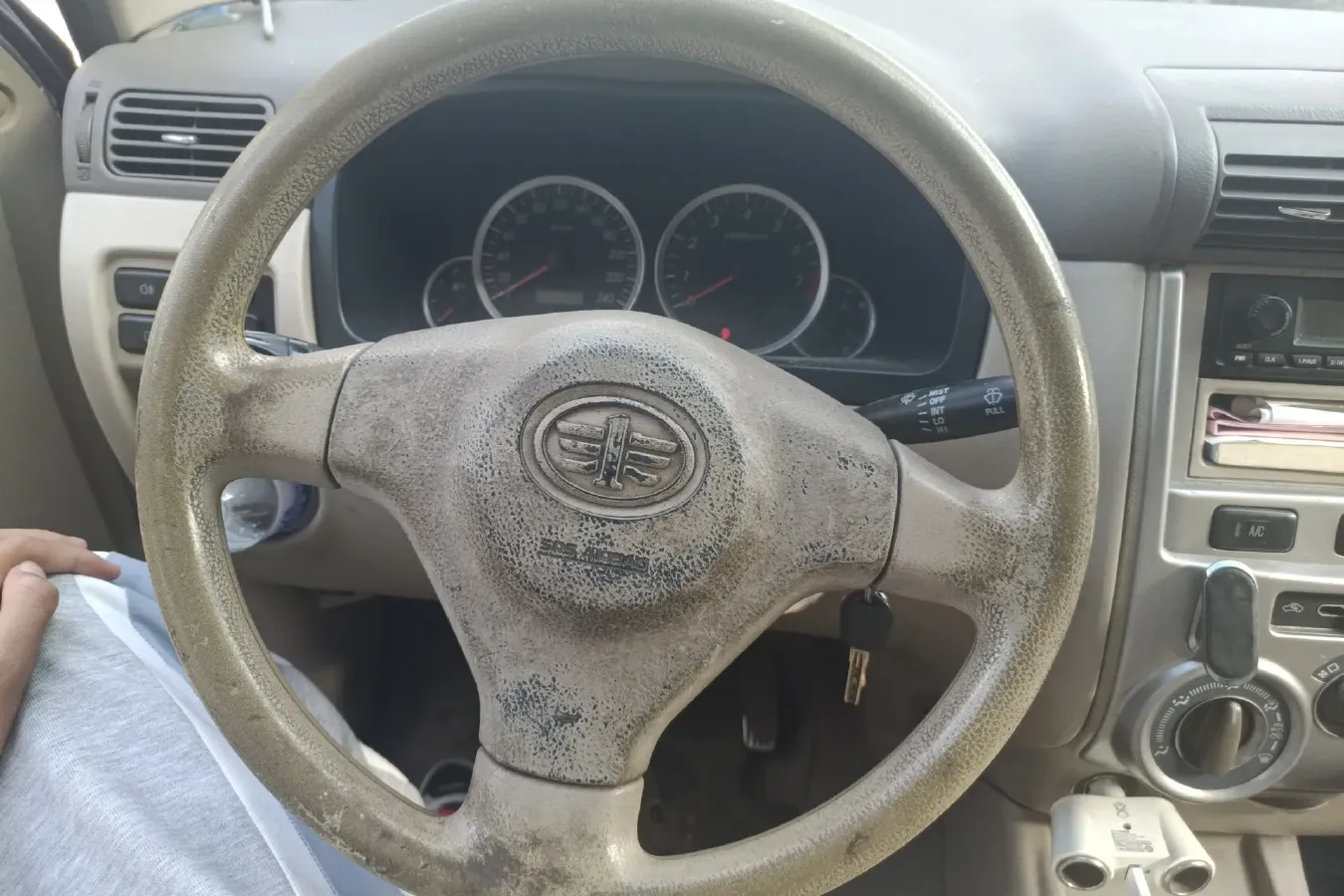 2009 FAW Senia M80 1.3L 91HP L4 5MT,autocango,china used car exporter,china ev exporter,chinese used car exporter,chinese used ev exporter