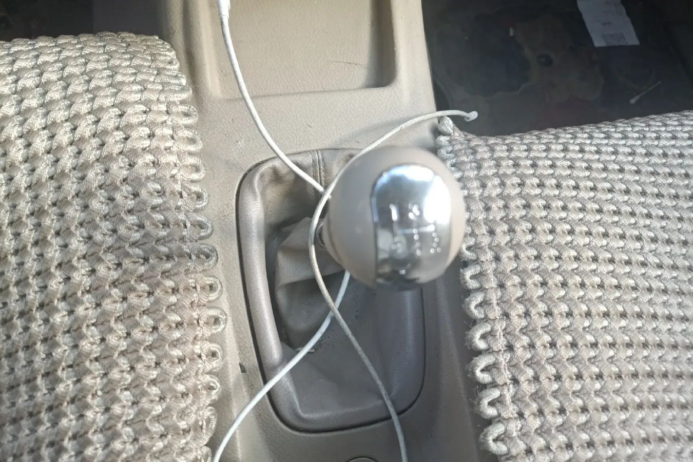 2009 FAW Senia M80 1.3L 91HP L4 5MT,autocango,china used car exporter,china ev exporter,chinese used car exporter,chinese used ev exporter