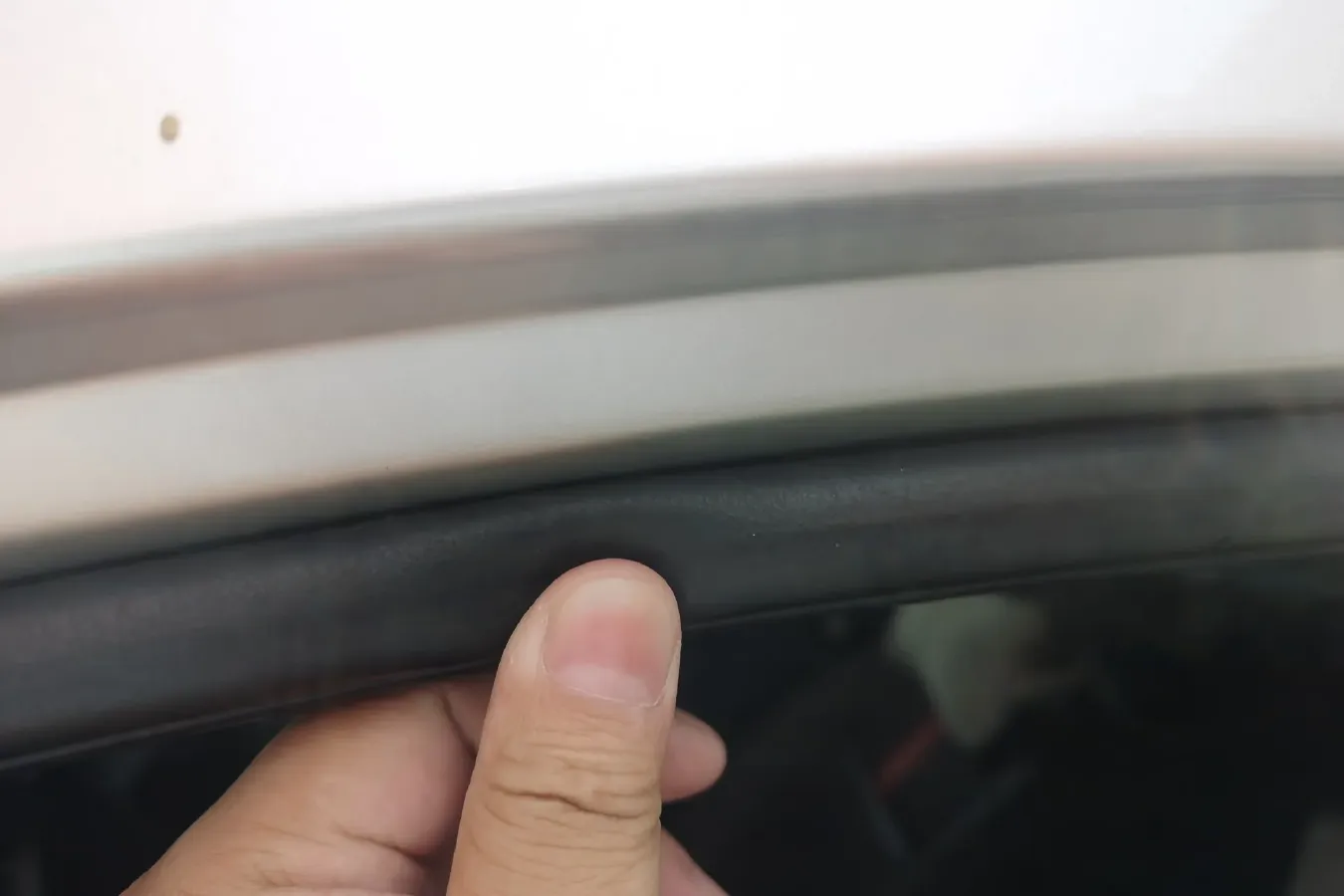 2013 Venucia R50 1.6L 117HP L4 4AT,autocango,china used car exporter,china ev exporter,chinese used car exporter,chinese used ev exporter