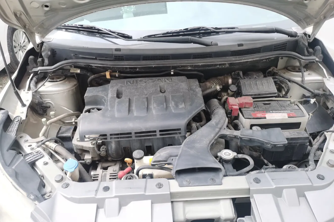 2013 Venucia R50 1.6L 117HP L4 4AT,autocango,china used car exporter,china ev exporter,chinese used car exporter,chinese used ev exporter