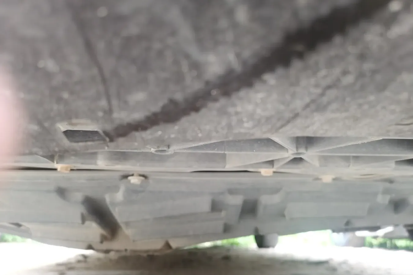 2013 Venucia R50 1.6L 117HP L4 4AT,autocango,china used car exporter,china ev exporter,chinese used car exporter,chinese used ev exporter