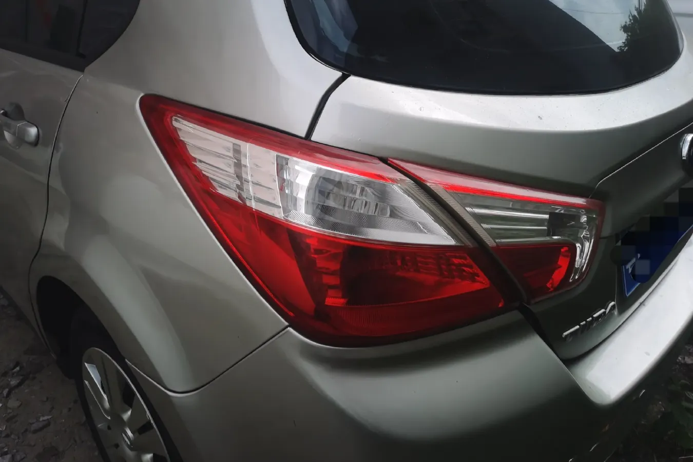 2013 Venucia R50 1.6L 117HP L4 4AT,autocango,china used car exporter,china ev exporter,chinese used car exporter,chinese used ev exporter