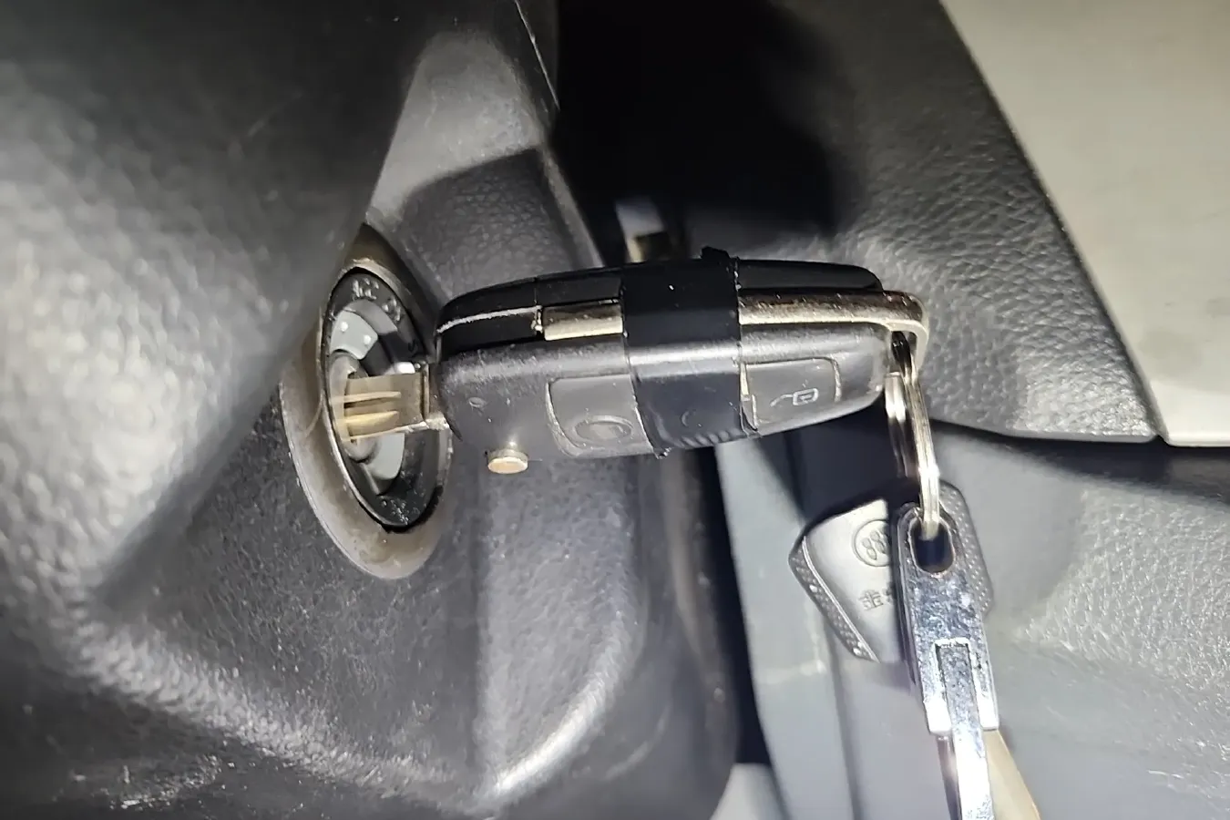 2011 DongFeng Forthing Joyear 1.5L 120HP L4 5MT,autocango,china used car exporter,china ev exporter,chinese used car exporter,chinese used ev exporter