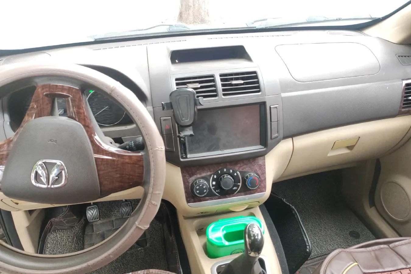 2015 BAIC WeiWang M30 1.5L 106HP L4 5MT,autocango,china used car exporter,china ev exporter,chinese used car exporter,chinese used ev exporter