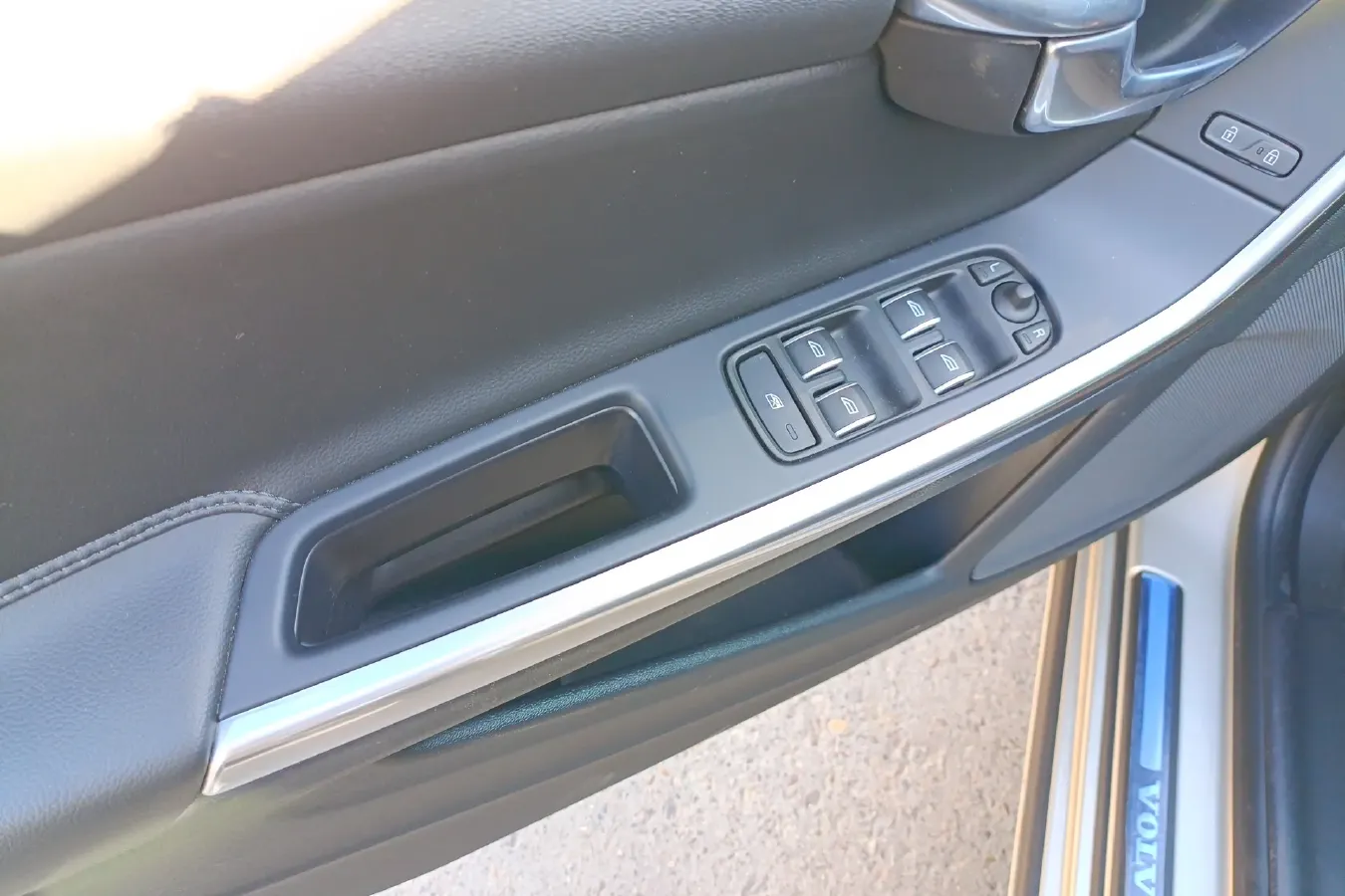 2018 Volvo S60 1.5T 152HP L4 6AT,autocango,china used car exporter,china ev exporter,chinese used car exporter,chinese used ev exporter