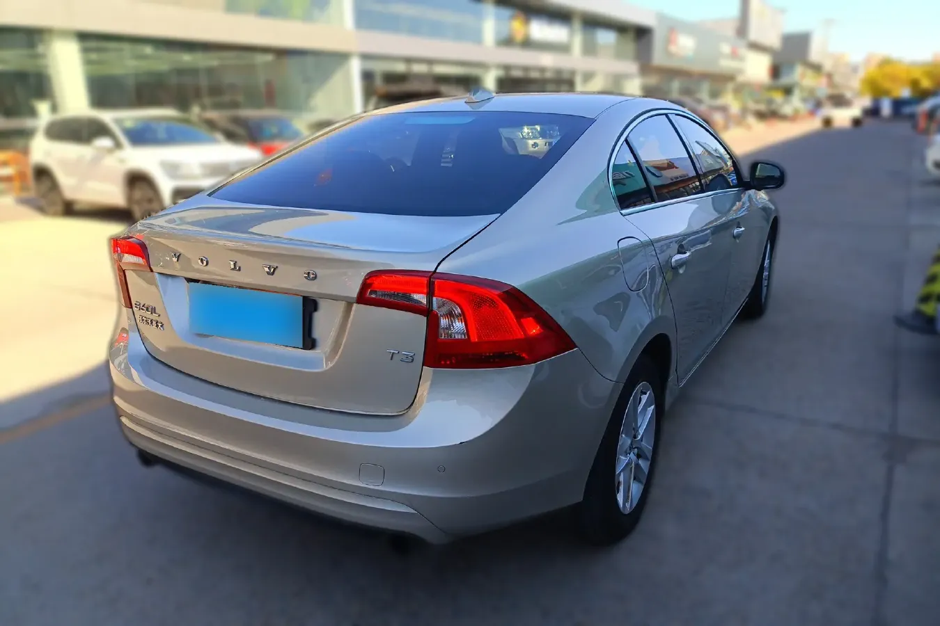 2018 Volvo S60 1.5T 152HP L4 6AT,autocango,china used car exporter,china ev exporter,chinese used car exporter,chinese used ev exporter