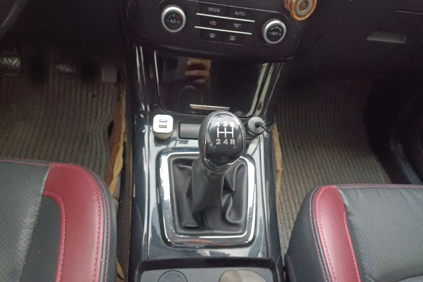 2014 BAIC Hyosow S3 1.5L 113HP L4 5MT,autocango,china used car exporter,china ev exporter,chinese used car exporter,chinese used ev exporter