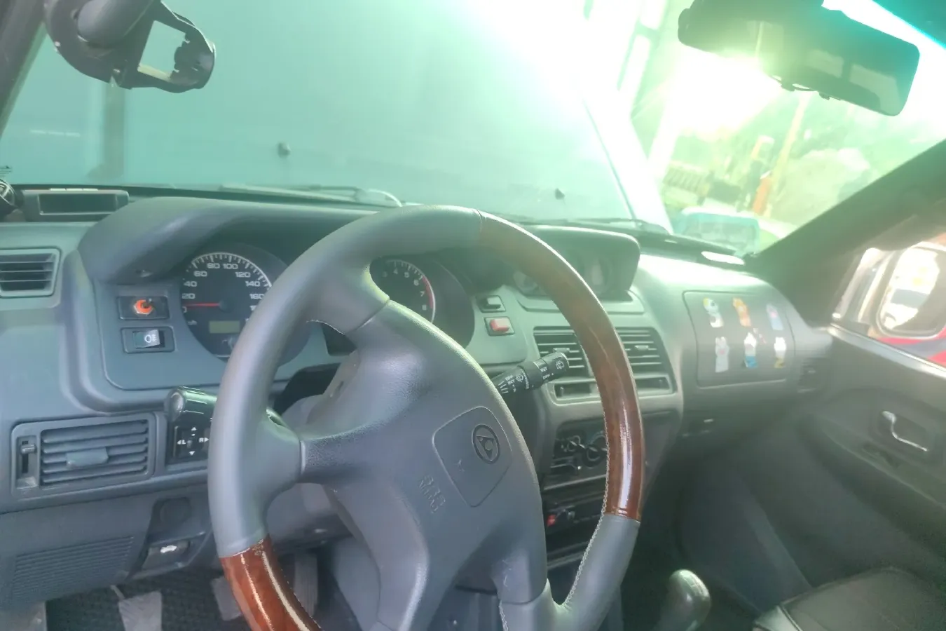 2009 Leopaard Black King Kong 2.4L 125HP L4 5MT,autocango,china used car exporter,china ev exporter,chinese used car exporter,chinese used ev exporter