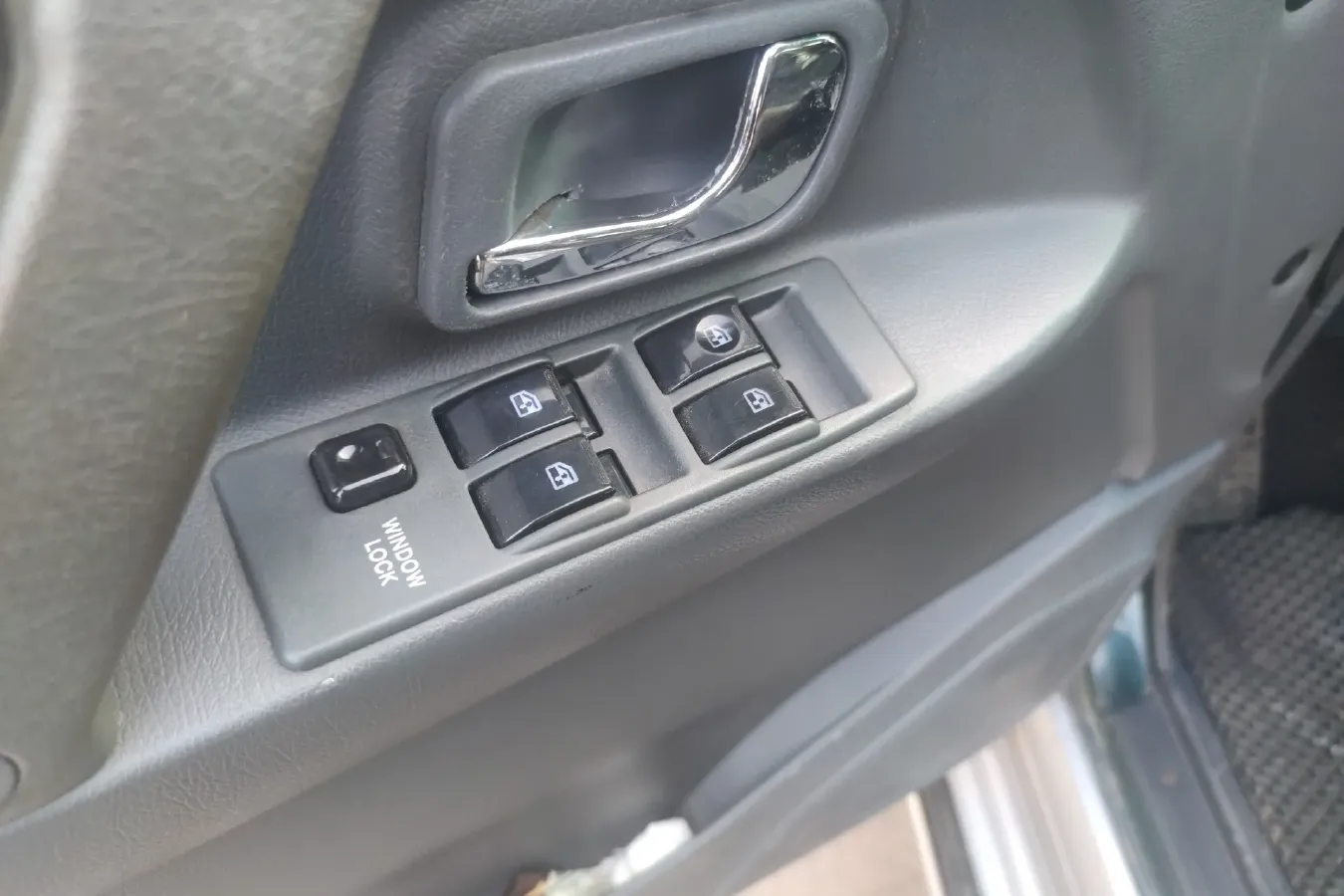 2009 Leopaard Black King Kong 2.4L 125HP L4 5MT,autocango,china used car exporter,china ev exporter,chinese used car exporter,chinese used ev exporter