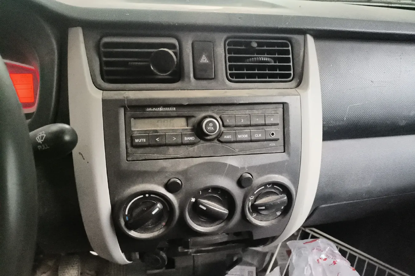 2015 ChangAn Kaicene ZhiXing 3 1.2L 98HP L4 5MT,autocango,china used car exporter,china ev exporter,chinese used car exporter,chinese used ev exporter