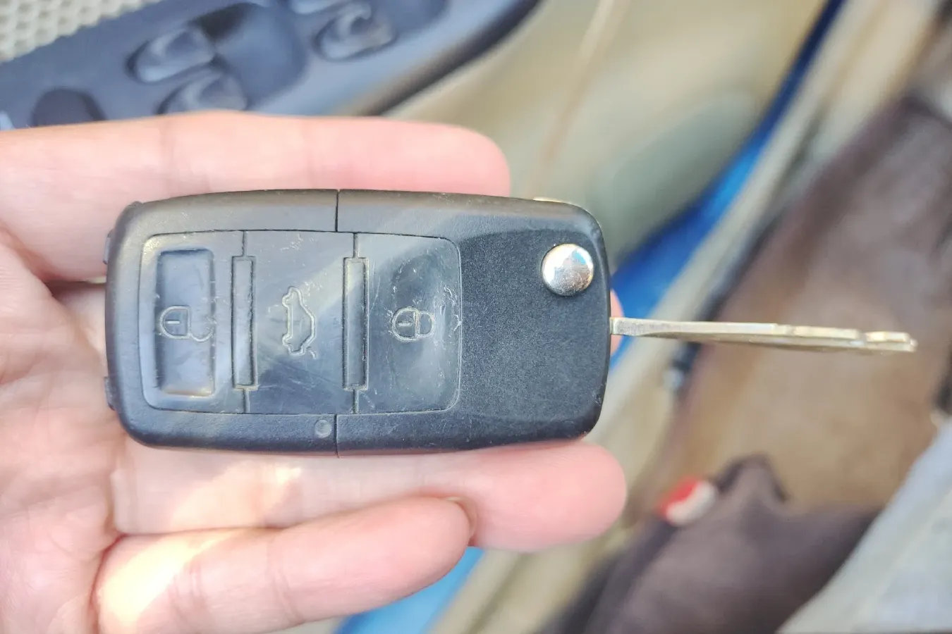 2009 BaoJun LeChi 1.2L 86HP L4 5MT,autocango,china used car exporter,china ev exporter,chinese used car exporter,chinese used ev exporter