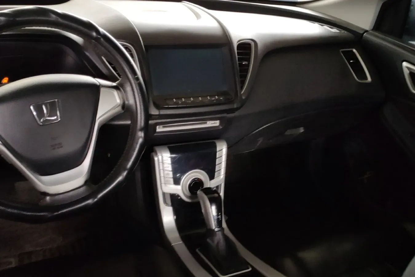 2013 Luxgen 5 1.8T 154HP L4 5AT,autocango,china used car exporter,china ev exporter,chinese used car exporter,chinese used ev exporter