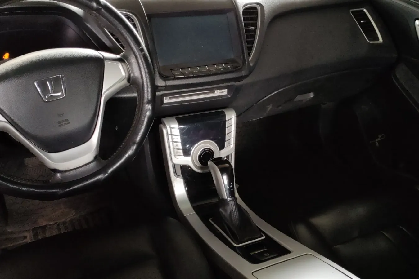 2013 Luxgen 5 1.8T 154HP L4 5AT,autocango,china used car exporter,china ev exporter,chinese used car exporter,chinese used ev exporter