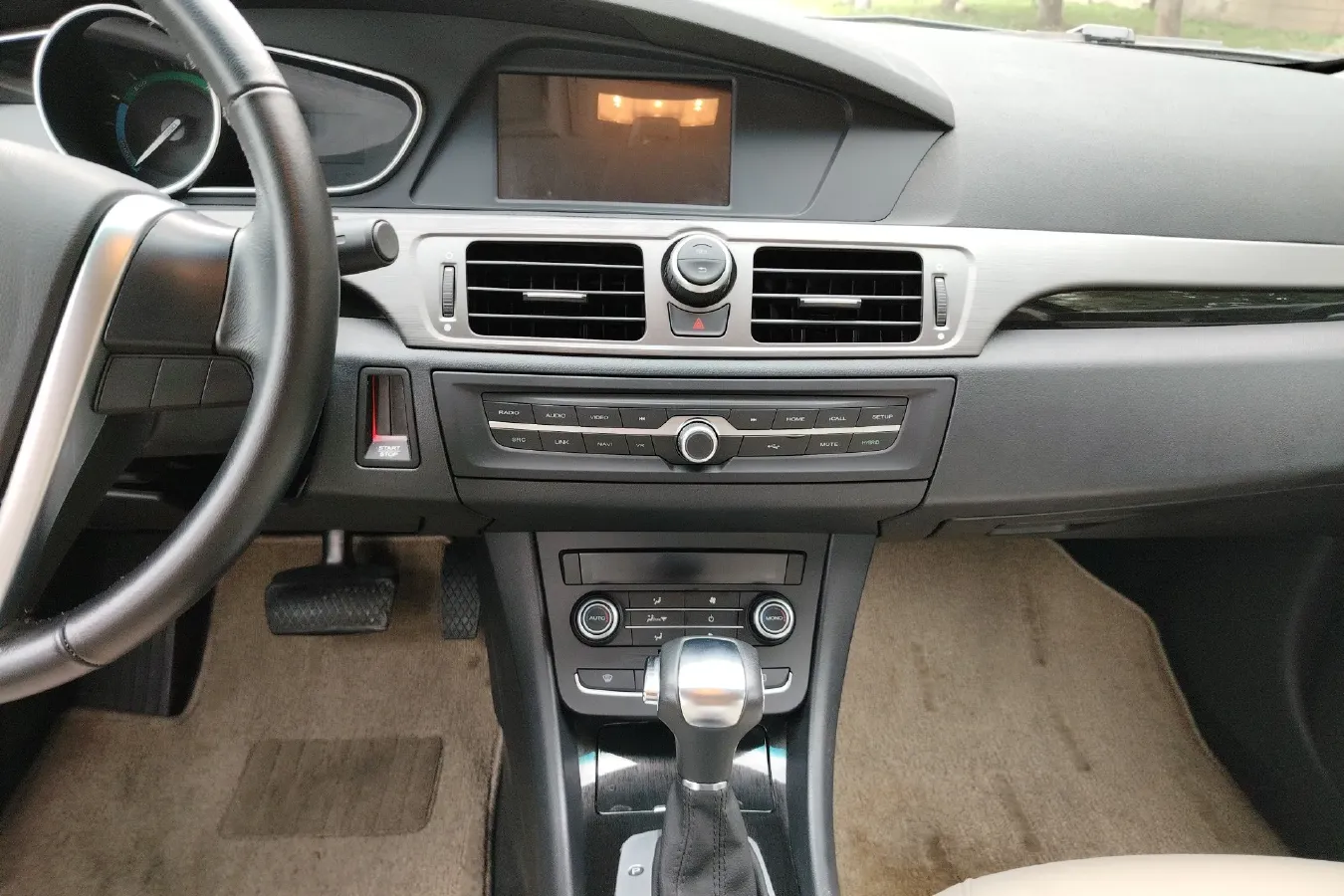 2016 Roewe e550 1.5L 109HP L4 2AT PHEV 12KWH,autocango,china used car exporter,china ev exporter,chinese used car exporter,chinese used ev exporter