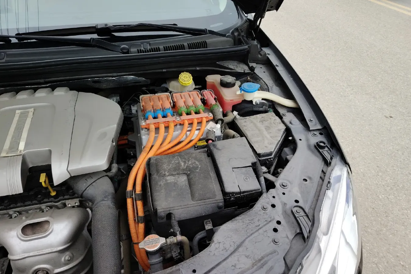 2016 Roewe e550 1.5L 109HP L4 2AT PHEV 12KWH,autocango,china used car exporter,china ev exporter,chinese used car exporter,chinese used ev exporter