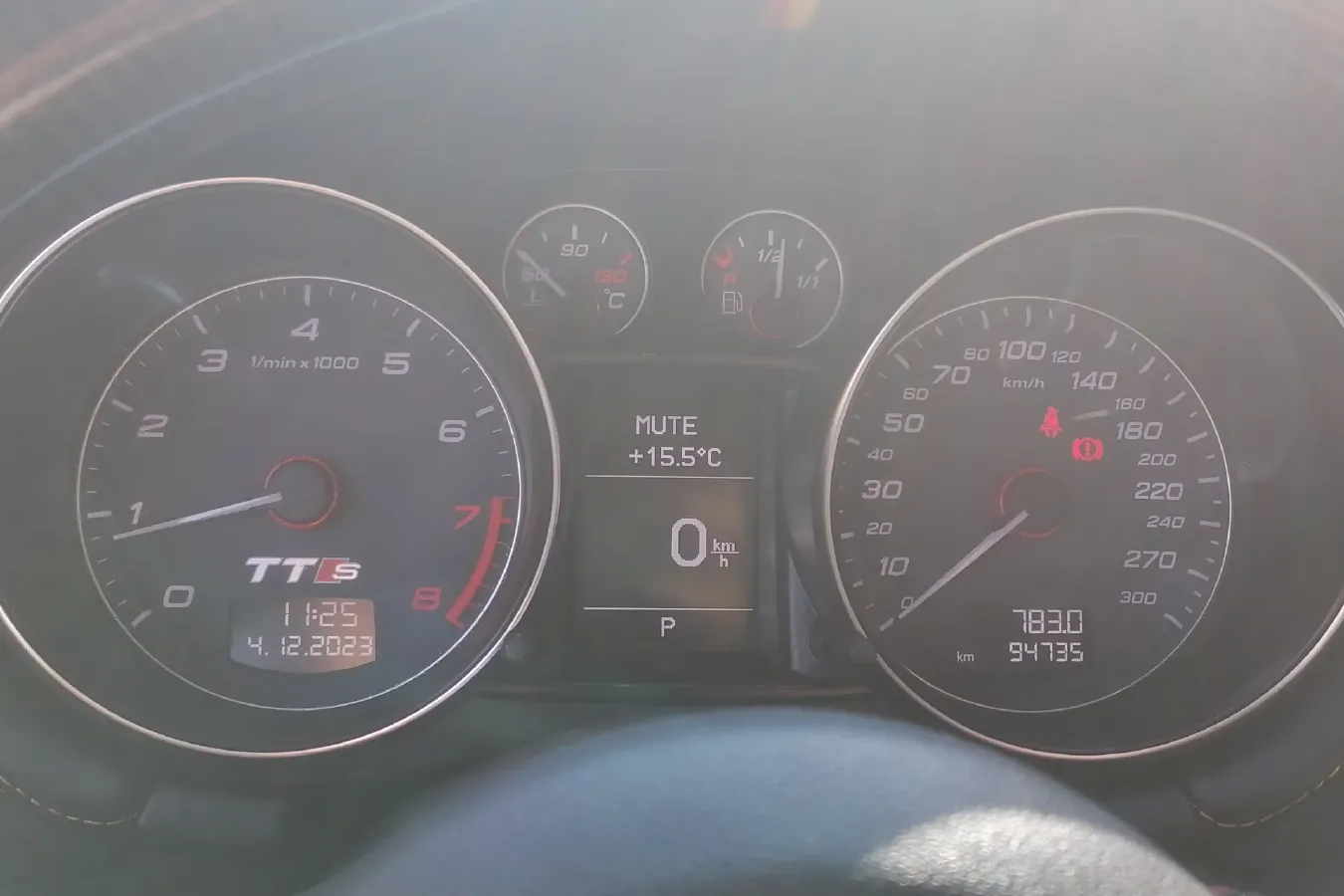 2011 Audi TTS 2.0T 272HP L4 6DCT,autocango,china used car exporter,china ev exporter,chinese used car exporter,chinese used ev exporter