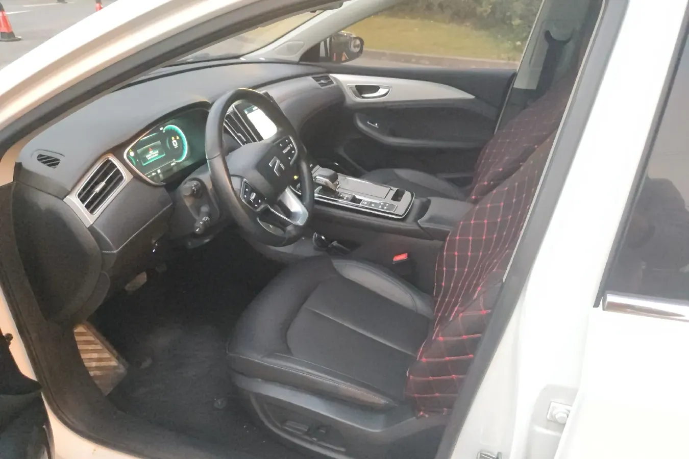 2021 Rising Auto ER6 BEV 69.9KWH,autocango,china used car exporter,china ev exporter,chinese used car exporter,chinese used ev exporter