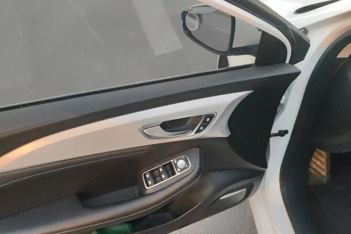 2021 Rising Auto ER6 BEV 69.9KWH,autocango,china used car exporter,china ev exporter,chinese used car exporter,chinese used ev exporter