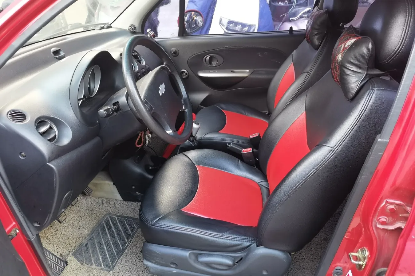 2012 BaoJun LeChi 1.2L 86HP L4 5MT,autocango,china used car exporter,china ev exporter,chinese used car exporter,chinese used ev exporter