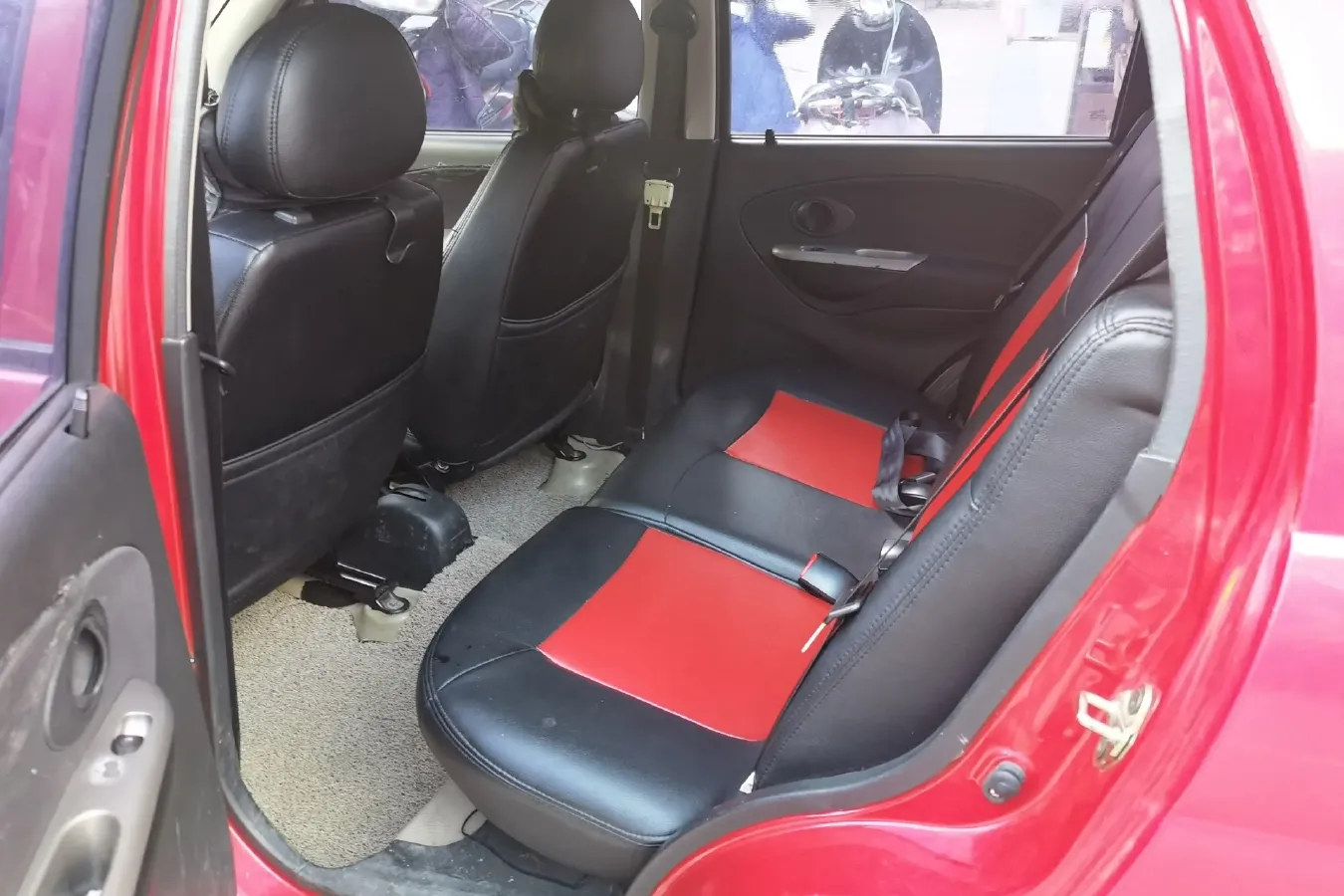 2012 BaoJun LeChi 1.2L 86HP L4 5MT,autocango,china used car exporter,china ev exporter,chinese used car exporter,chinese used ev exporter