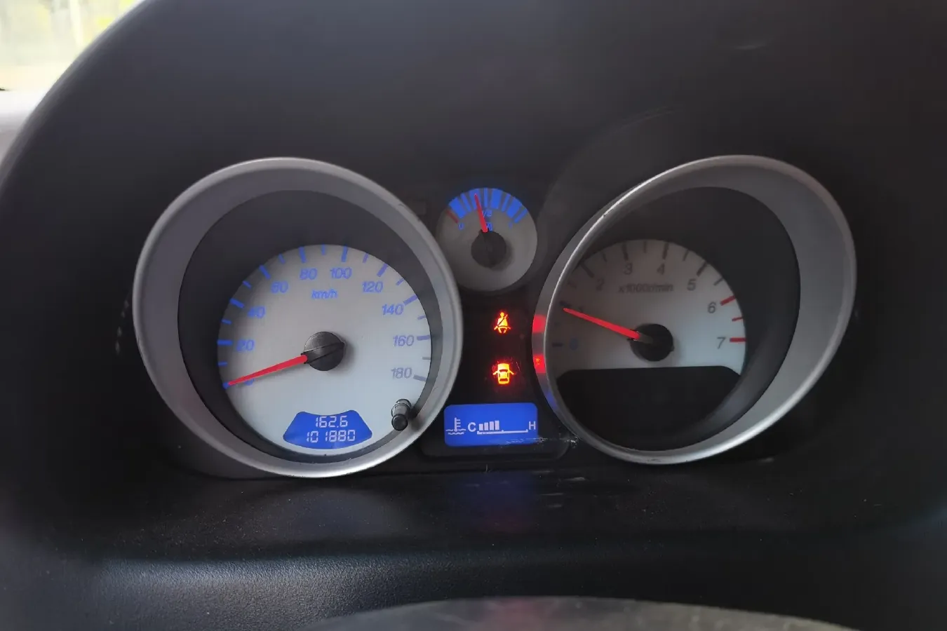 2012 BaoJun LeChi 1.2L 86HP L4 5MT,autocango,china used car exporter,china ev exporter,chinese used car exporter,chinese used ev exporter