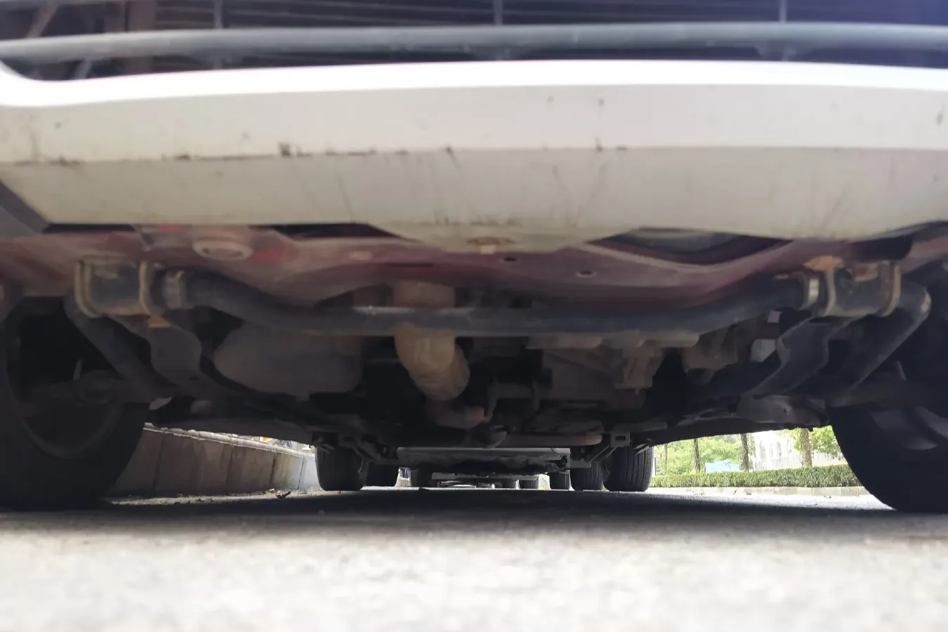 2012 BaoJun LeChi 1.2L 86HP L4 5MT,autocango,china used car exporter,china ev exporter,chinese used car exporter,chinese used ev exporter