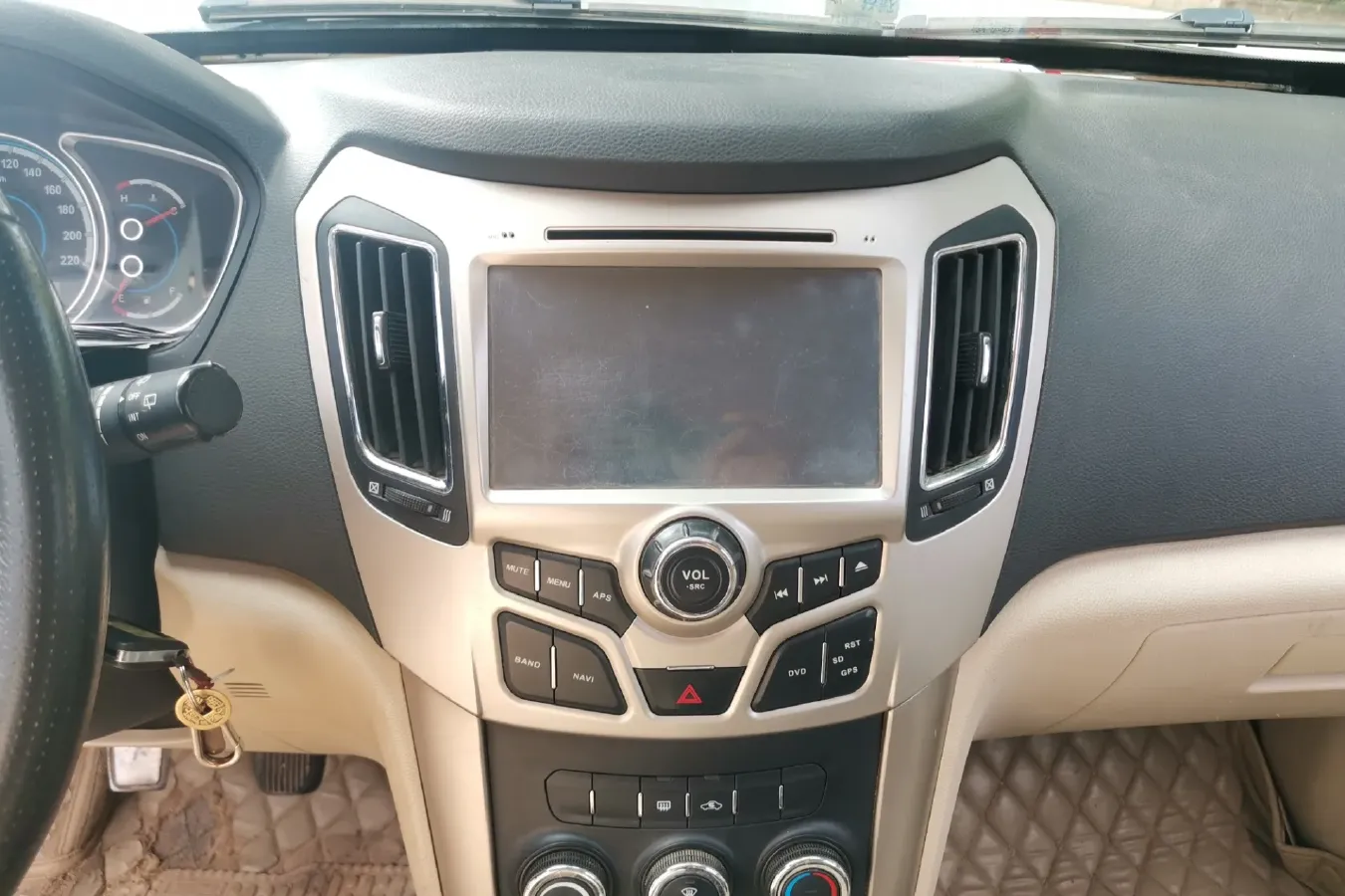 2015 HaiMa S7 2.0L 150HP L4 5MT,autocango,china used car exporter,china ev exporter,chinese used car exporter,chinese used ev exporter