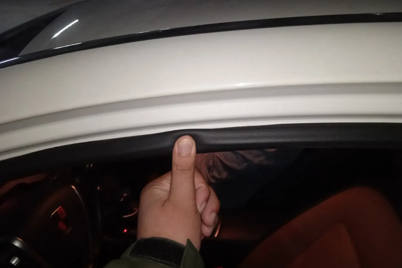 2016 Roewe e550 1.5L 109HP L4 2AT PHEV 12KWH,autocango,china used car exporter,china ev exporter,chinese used car exporter,chinese used ev exporter