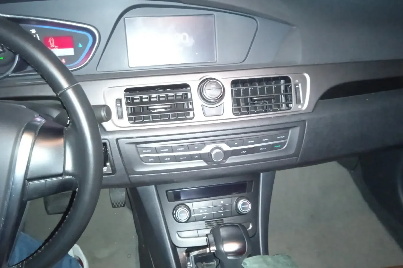 2016 Roewe e550 1.5L 109HP L4 2AT PHEV 12KWH,autocango,china used car exporter,china ev exporter,chinese used car exporter,chinese used ev exporter