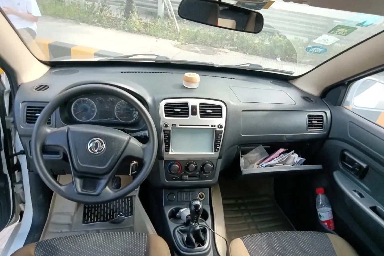 2014 DongFeng Fengon Fengon 330 1.5L 109HP L4 5MT,autocango,china used car exporter,china ev exporter,chinese used car exporter,chinese used ev exporter