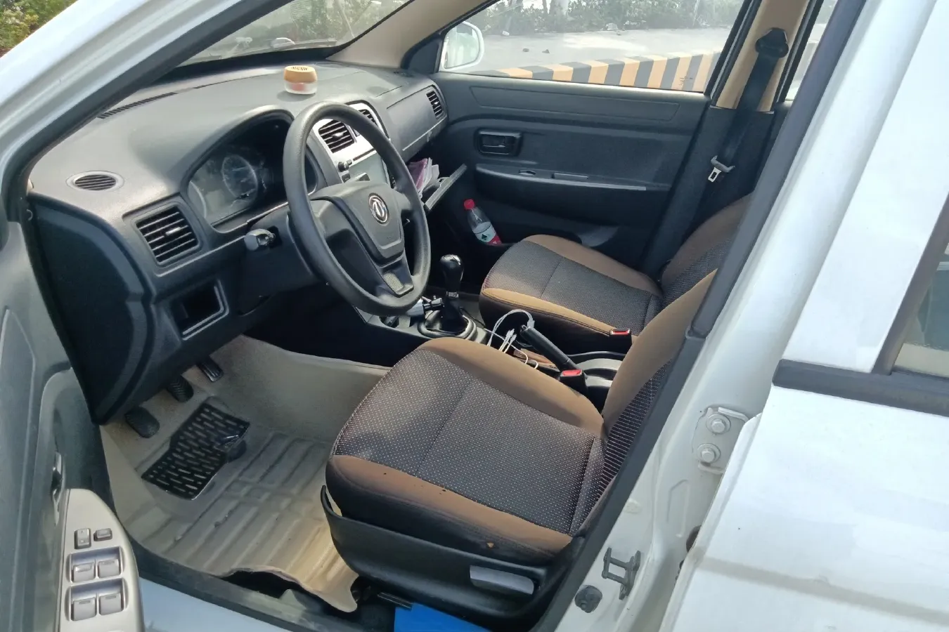 2014 DongFeng Fengon Fengon 330 1.5L 109HP L4 5MT,autocango,china used car exporter,china ev exporter,chinese used car exporter,chinese used ev exporter