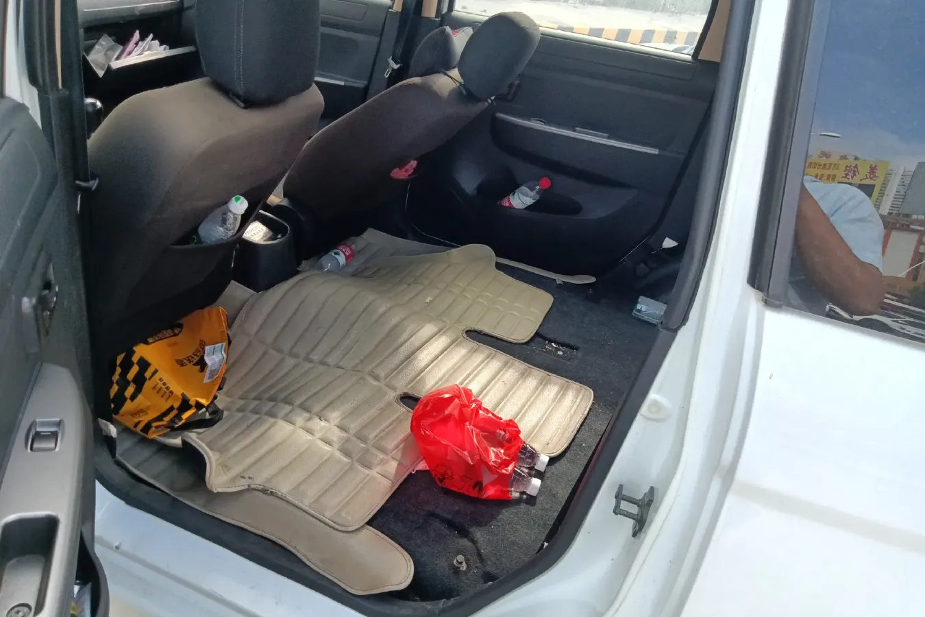 2014 DongFeng Fengon Fengon 330 1.5L 109HP L4 5MT,autocango,china used car exporter,china ev exporter,chinese used car exporter,chinese used ev exporter