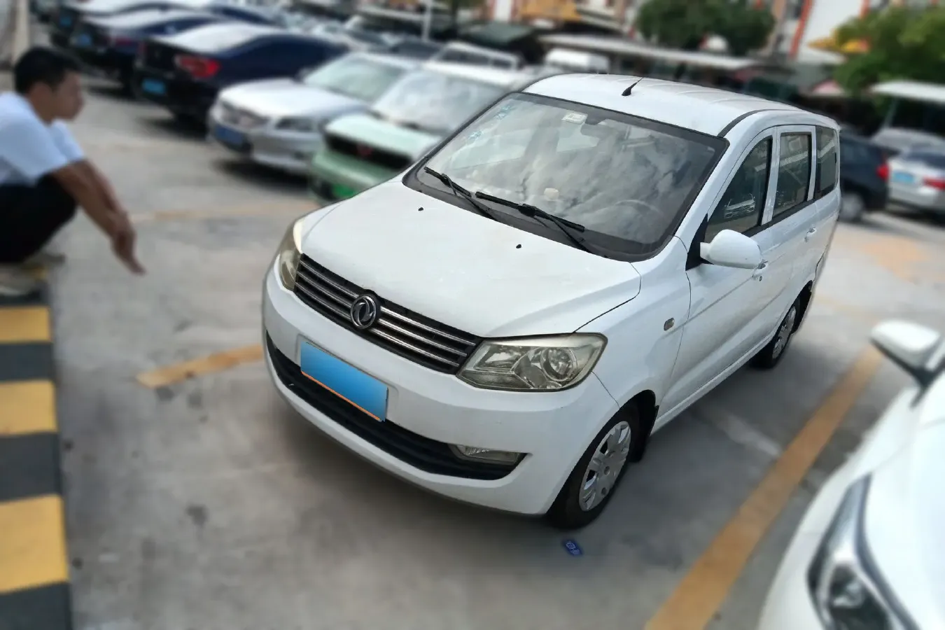 2014 DongFeng Fengon Fengon 330 1.5L 109HP L4 5MT,autocango,china used car exporter,china ev exporter,chinese used car exporter,chinese used ev exporter