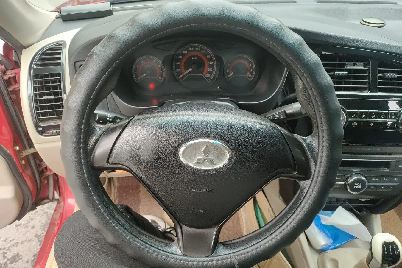 2012 Soueast V3 1.5L 120HP L4 5MT,autocango,china used car exporter,china ev exporter,chinese used car exporter,chinese used ev exporter