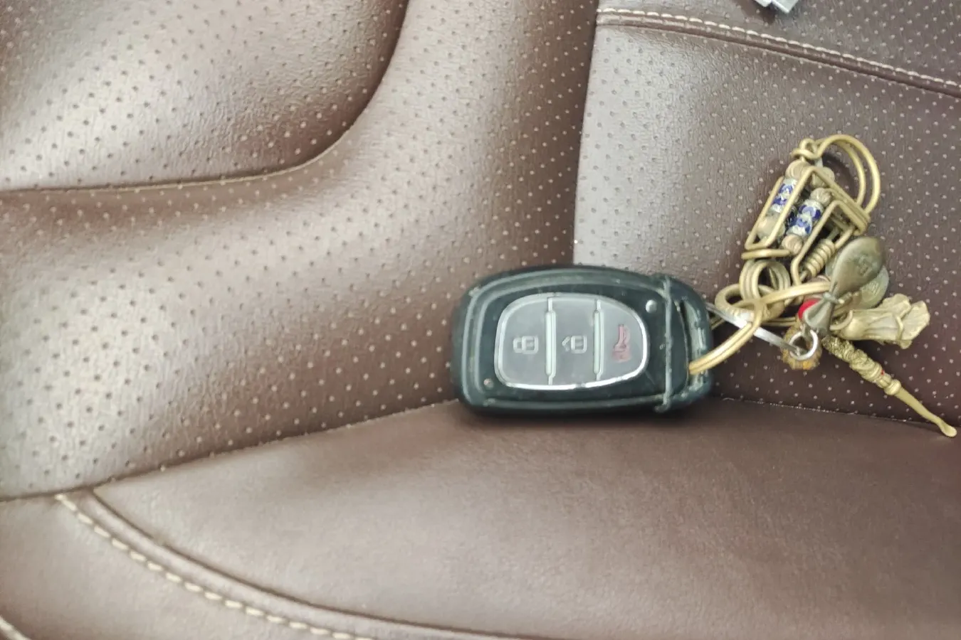 2017 BiSu T5 1.5T 150HP L4 8AT,autocango,china used car exporter,china ev exporter,chinese used car exporter,chinese used ev exporter