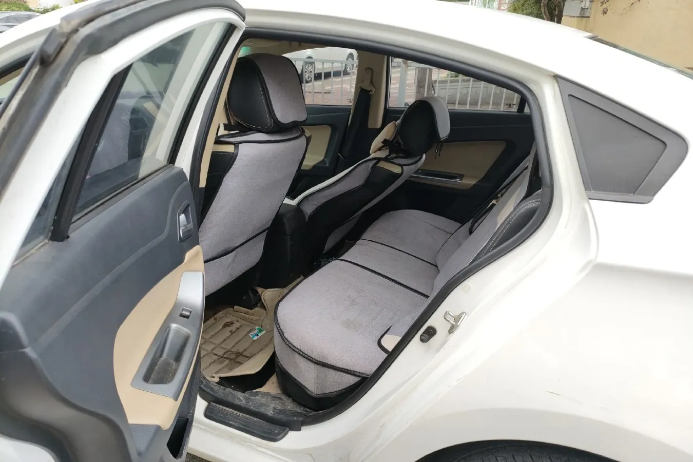 2015 HaiMa Family 1.6L 125HP L4 6MT,autocango,china used car exporter,china ev exporter,chinese used car exporter,chinese used ev exporter