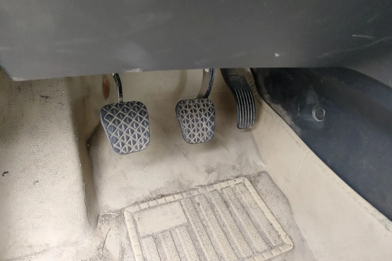 2015 HaiMa Family 1.6L 125HP L4 6MT,autocango,china used car exporter,china ev exporter,chinese used car exporter,chinese used ev exporter