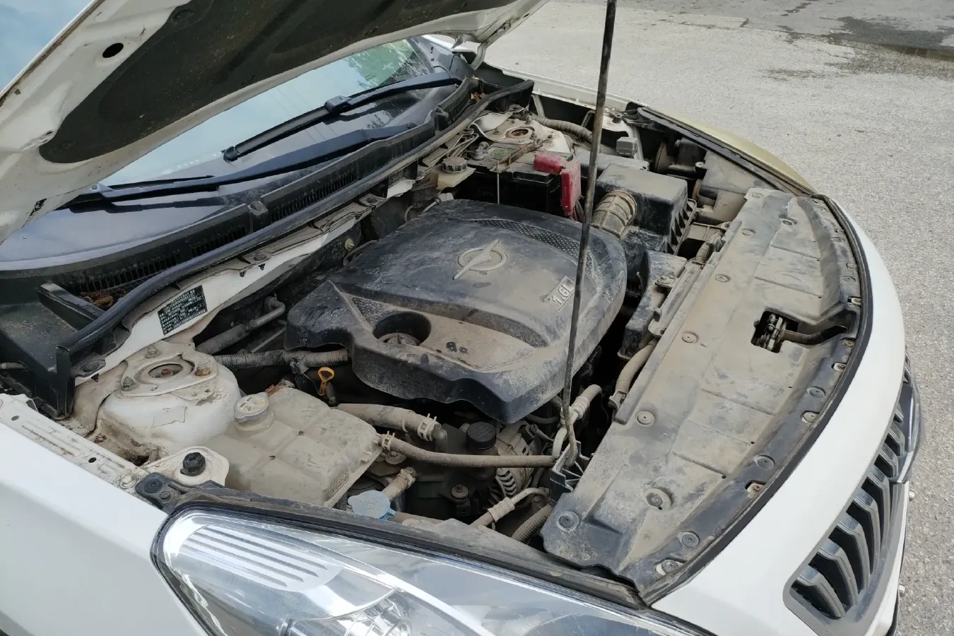 2015 HaiMa Family 1.6L 125HP L4 6MT,autocango,china used car exporter,china ev exporter,chinese used car exporter,chinese used ev exporter